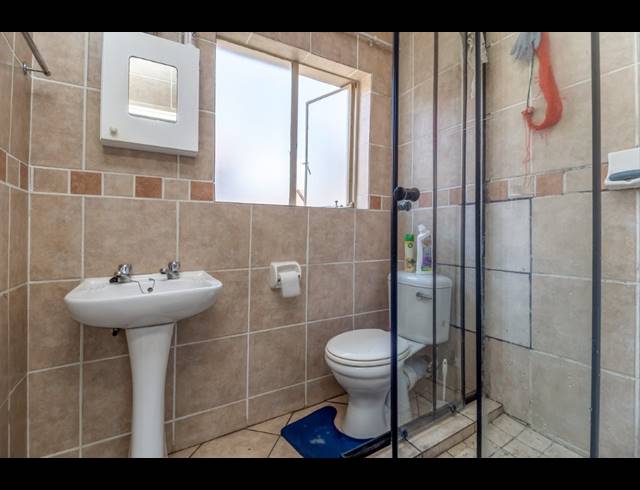 2 BEDROOM APARTMENT FOR SALE IN NOORDHANG